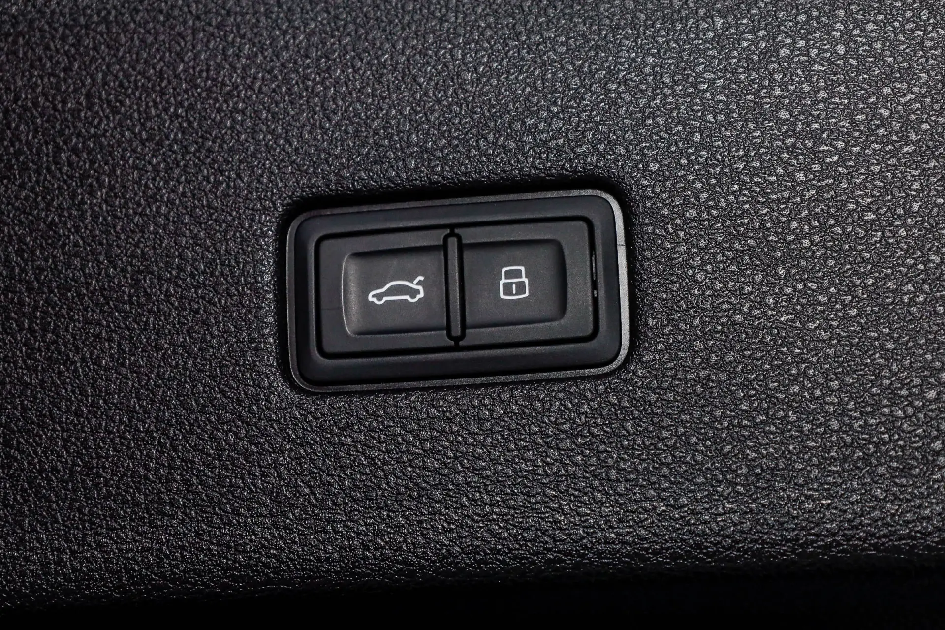 Audi Q8 55 TFSI, 2023 23