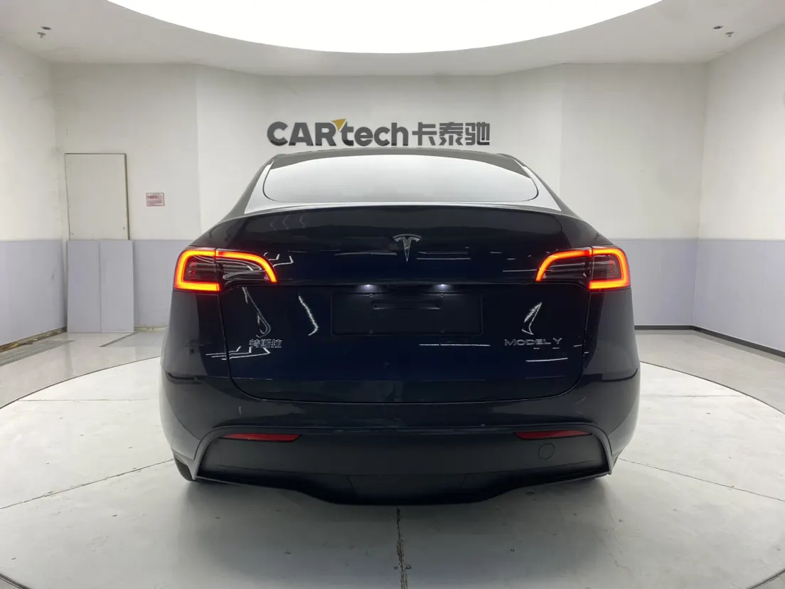 Tesla Model Y, 2024 6