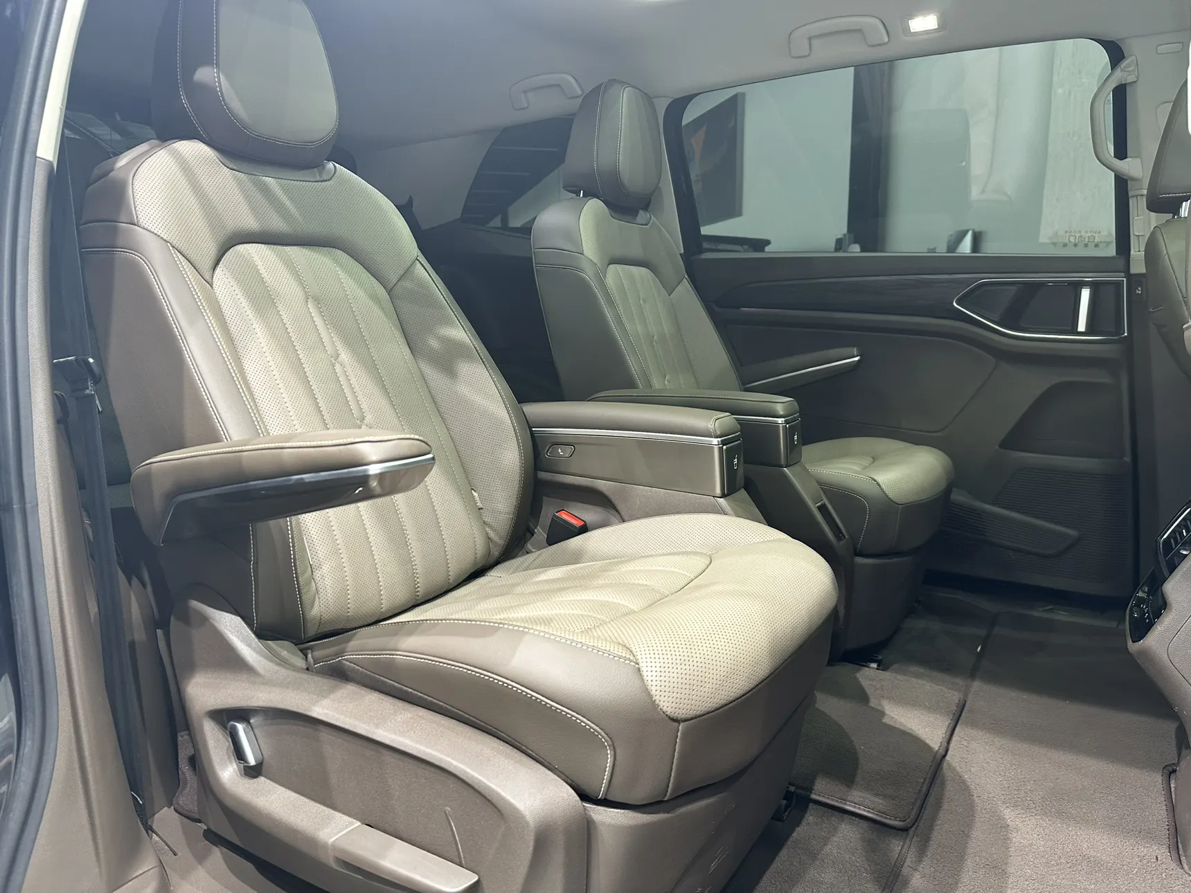 Volkswagen Viloran, 2022 24