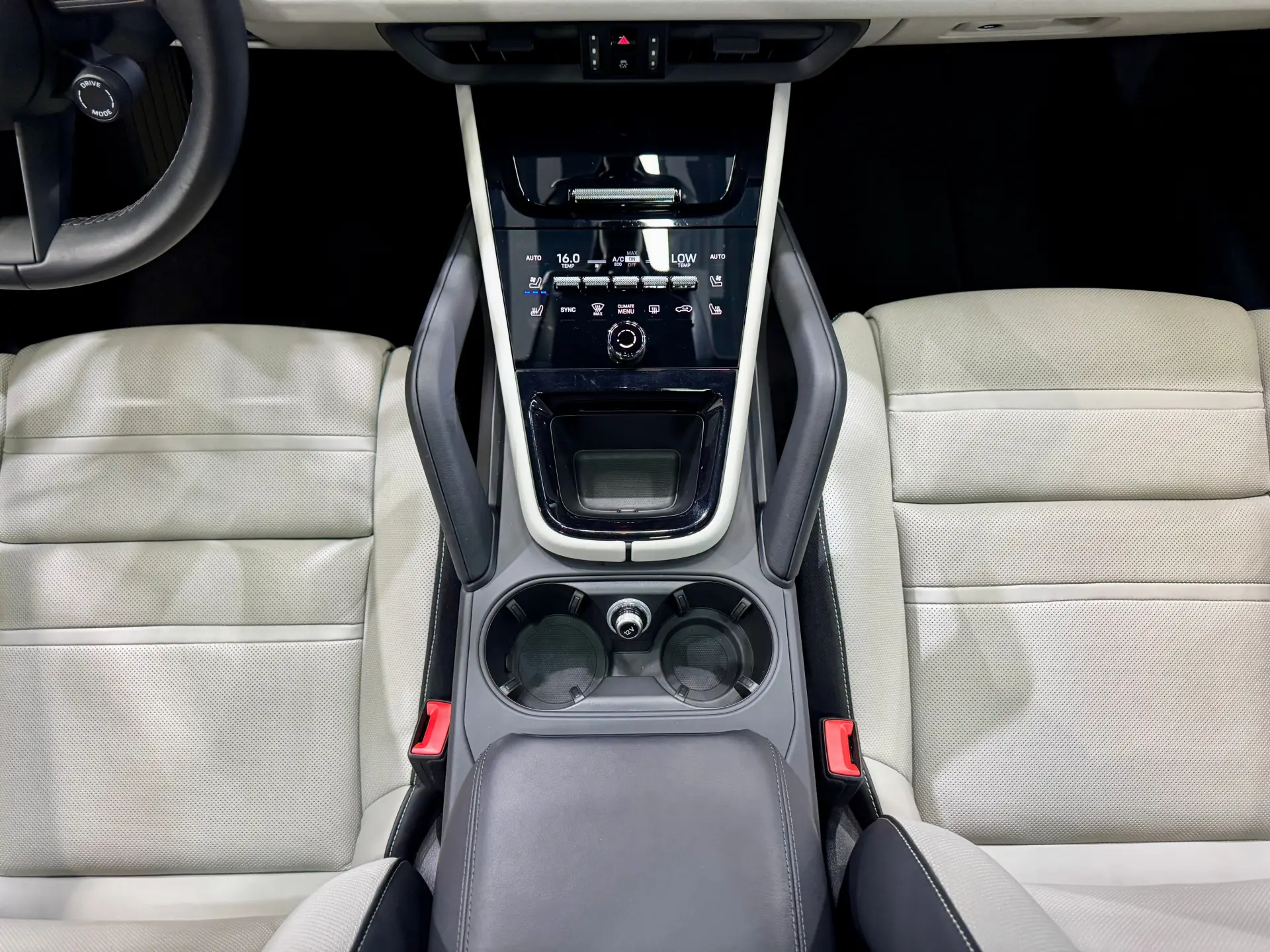 Porsche Cayenne, 2024 12