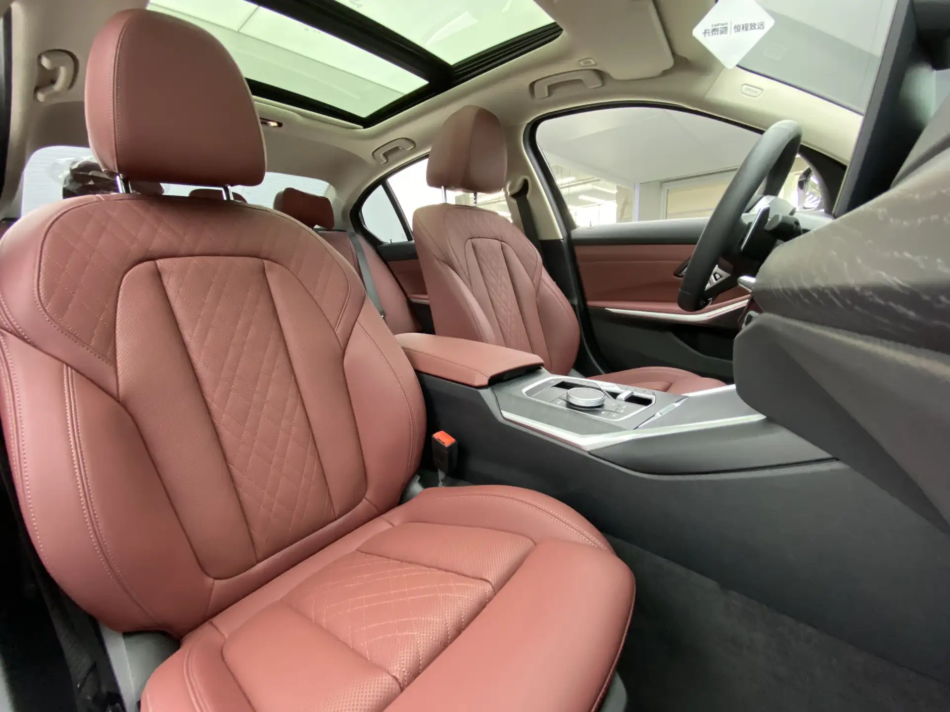 BMW 325Li, 2025 10