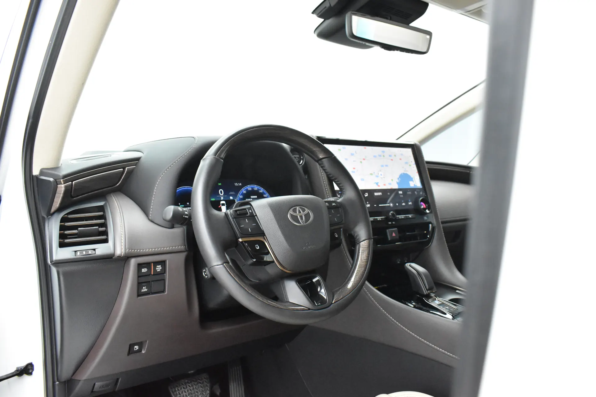 Toyota Alphard, 2025 11