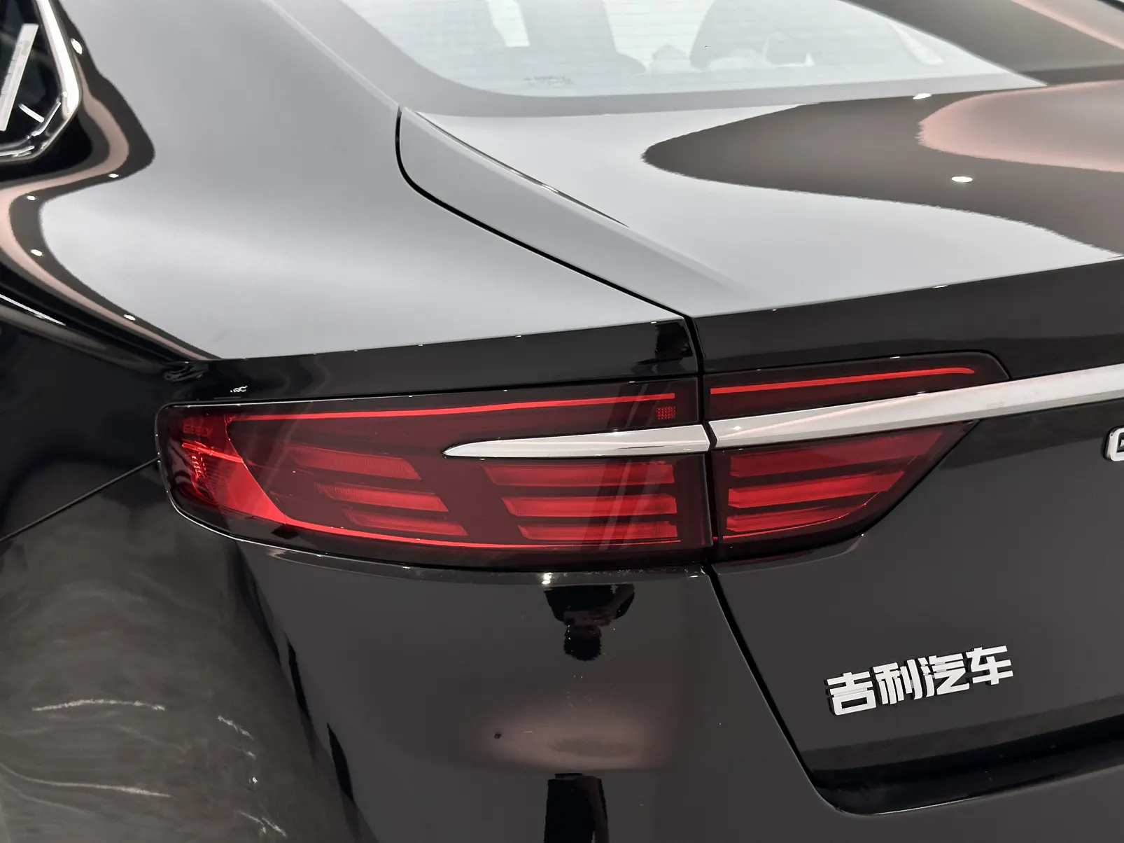 Geely Preface, 2025 18