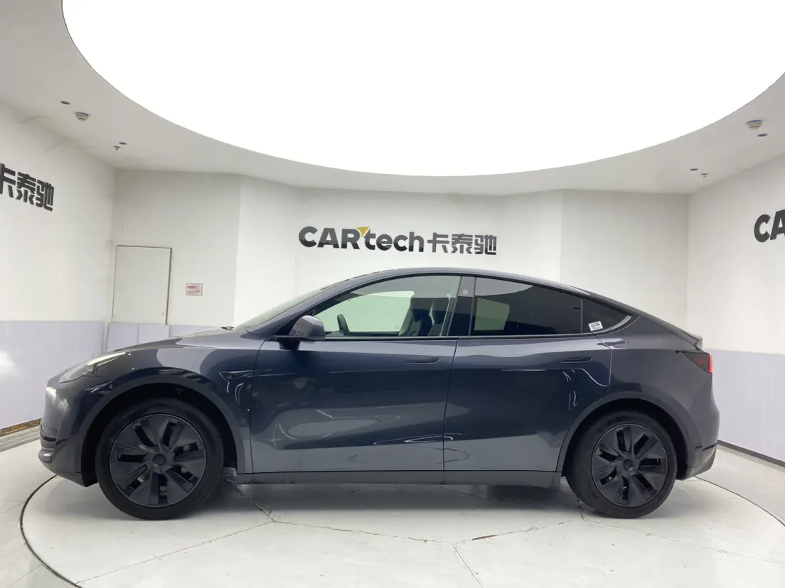 Tesla Model Y, 2024 8