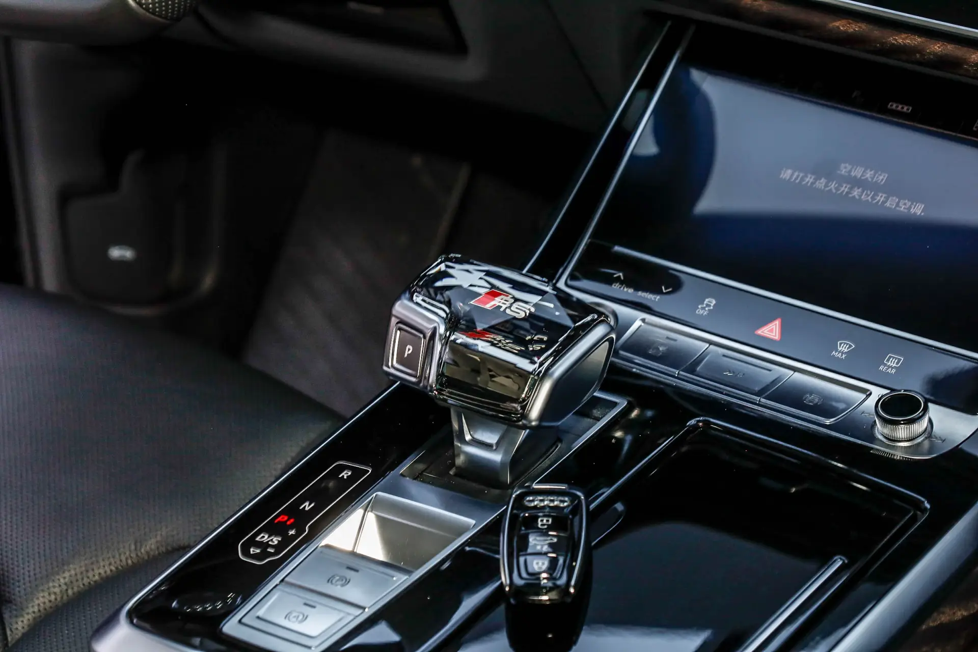 Audi Q8 55 TFSI, 2023 20