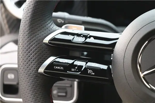 Mercedes-Benz A 200 L, 2024 16