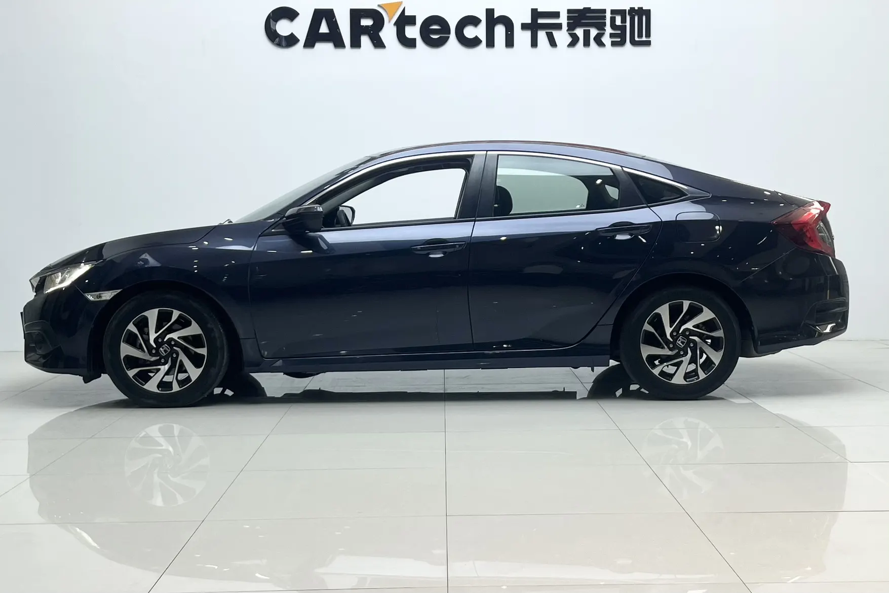Honda Civic, 2018 все фото