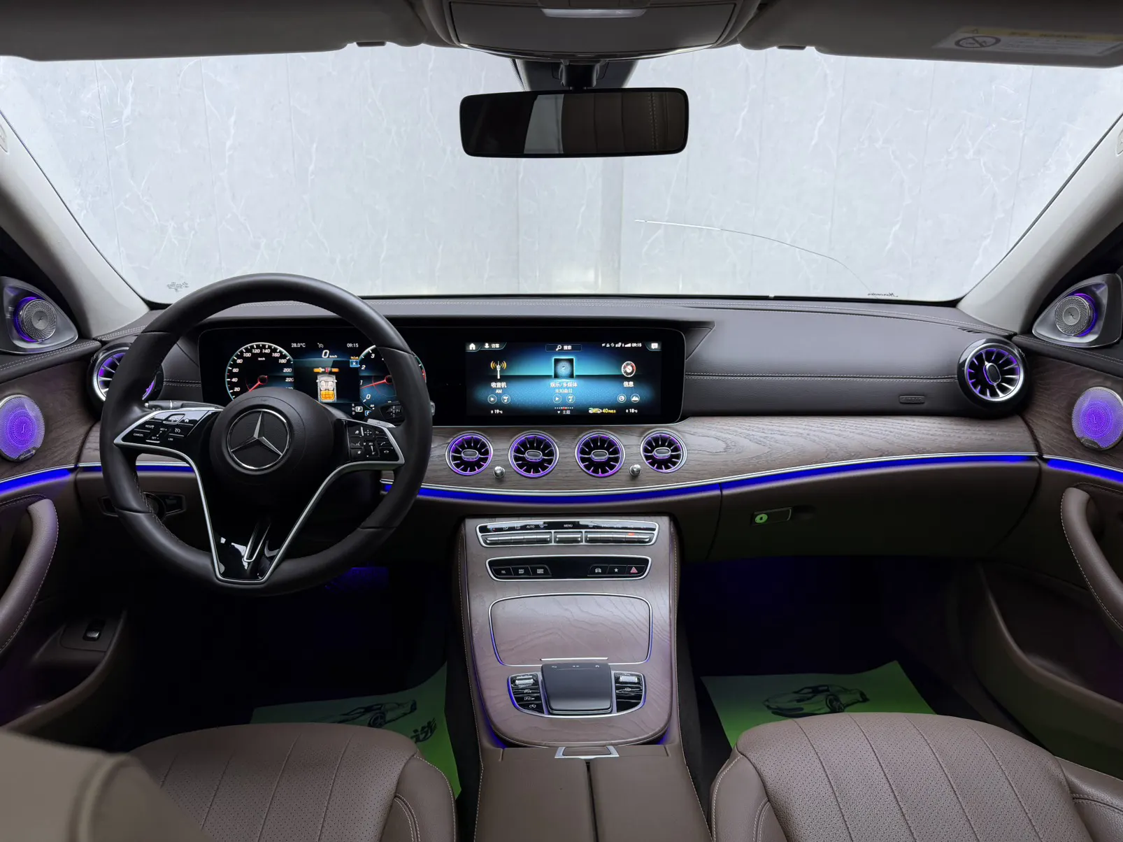 Mercedes-Benz E 300 L, 2023 7