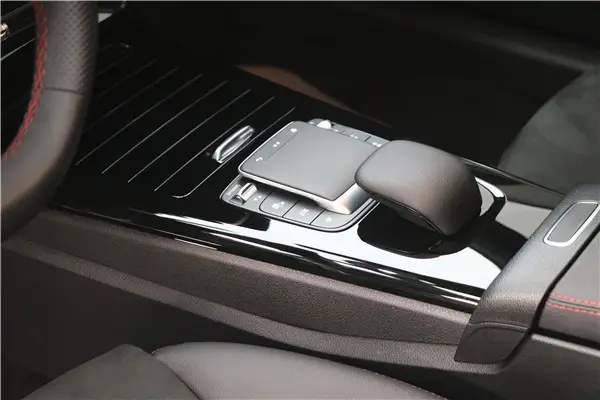 Mercedes-Benz A 200 L, 2024 13