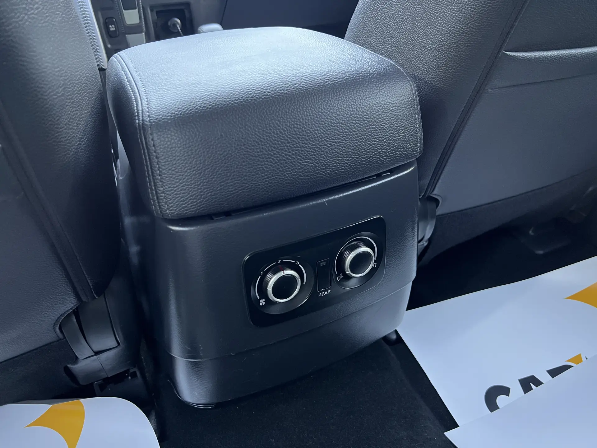 Mitsubishi Pajero, 2015 10