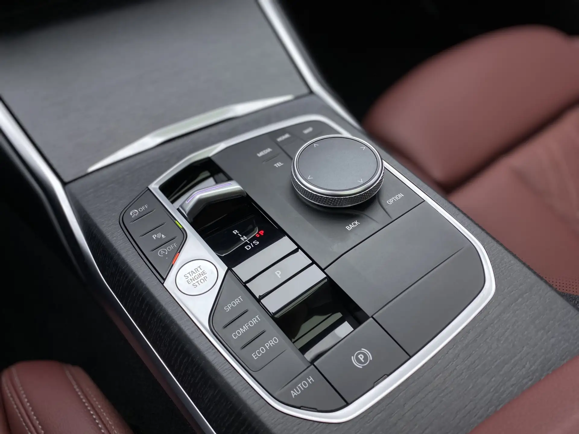 BMW 325Li, 2025 19