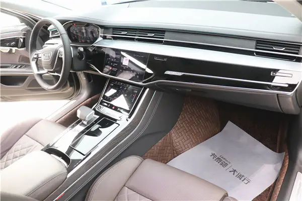 Audi A8L 50 TFSI, 2025 21