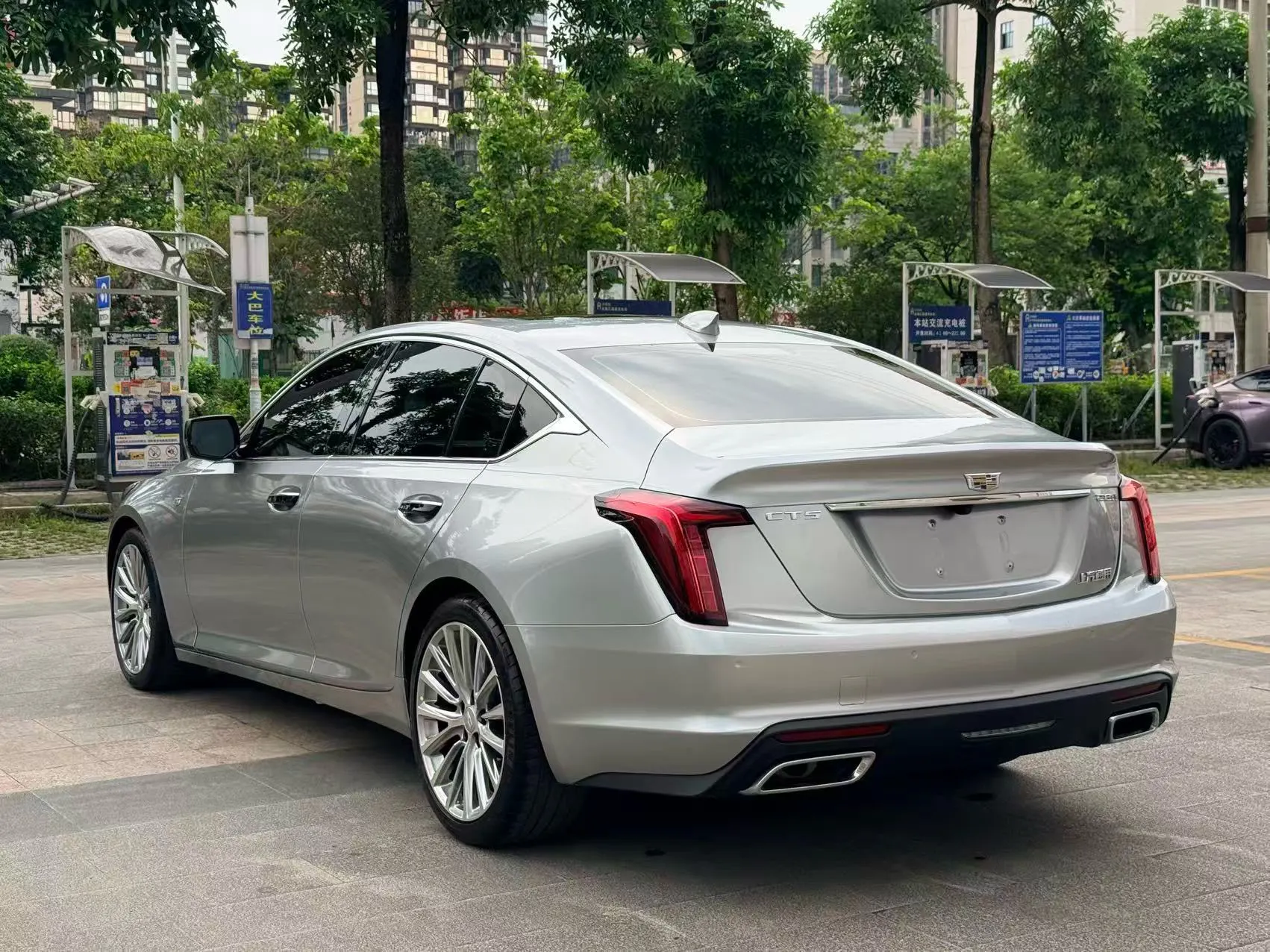 Cadillac CT5, 2022 все фото