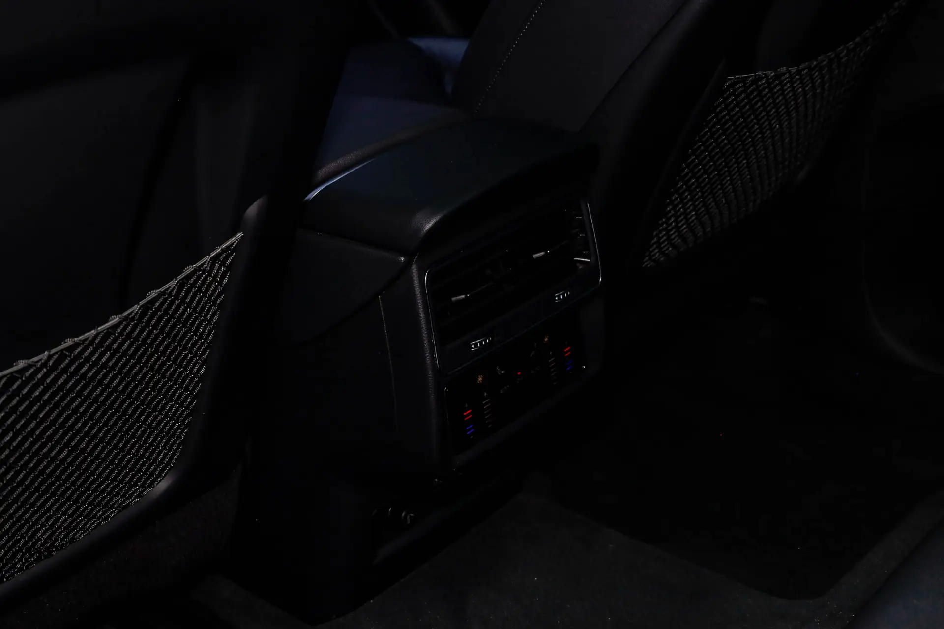 Audi Q8 55 TFSI, 2023 34