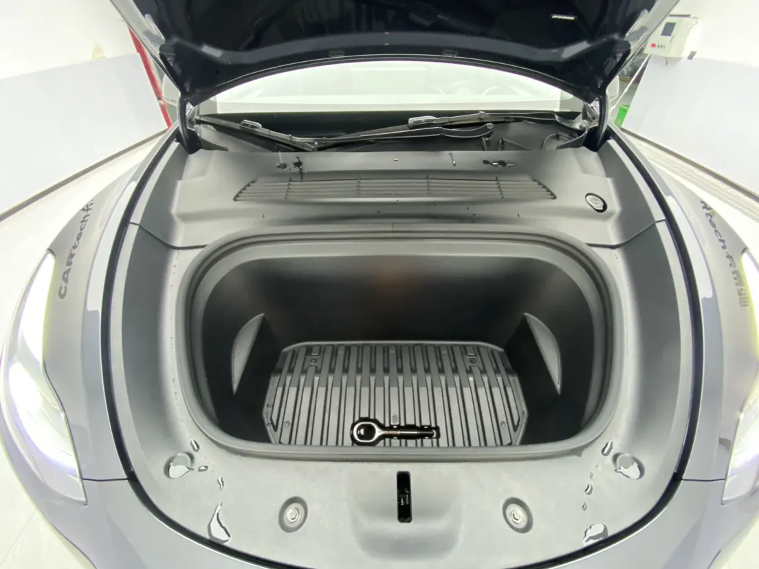 Tesla Model Y, 2024 12
