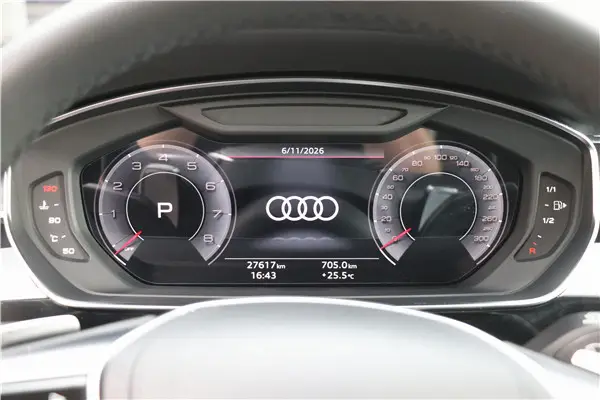 Audi A8L 50 TFSI, 2025 3