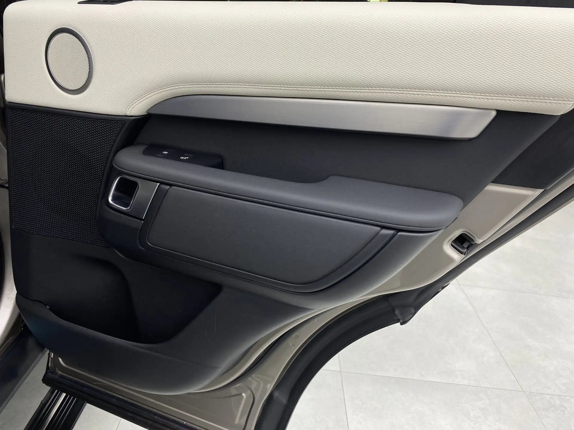 Land Rover Discovery, 2021 25