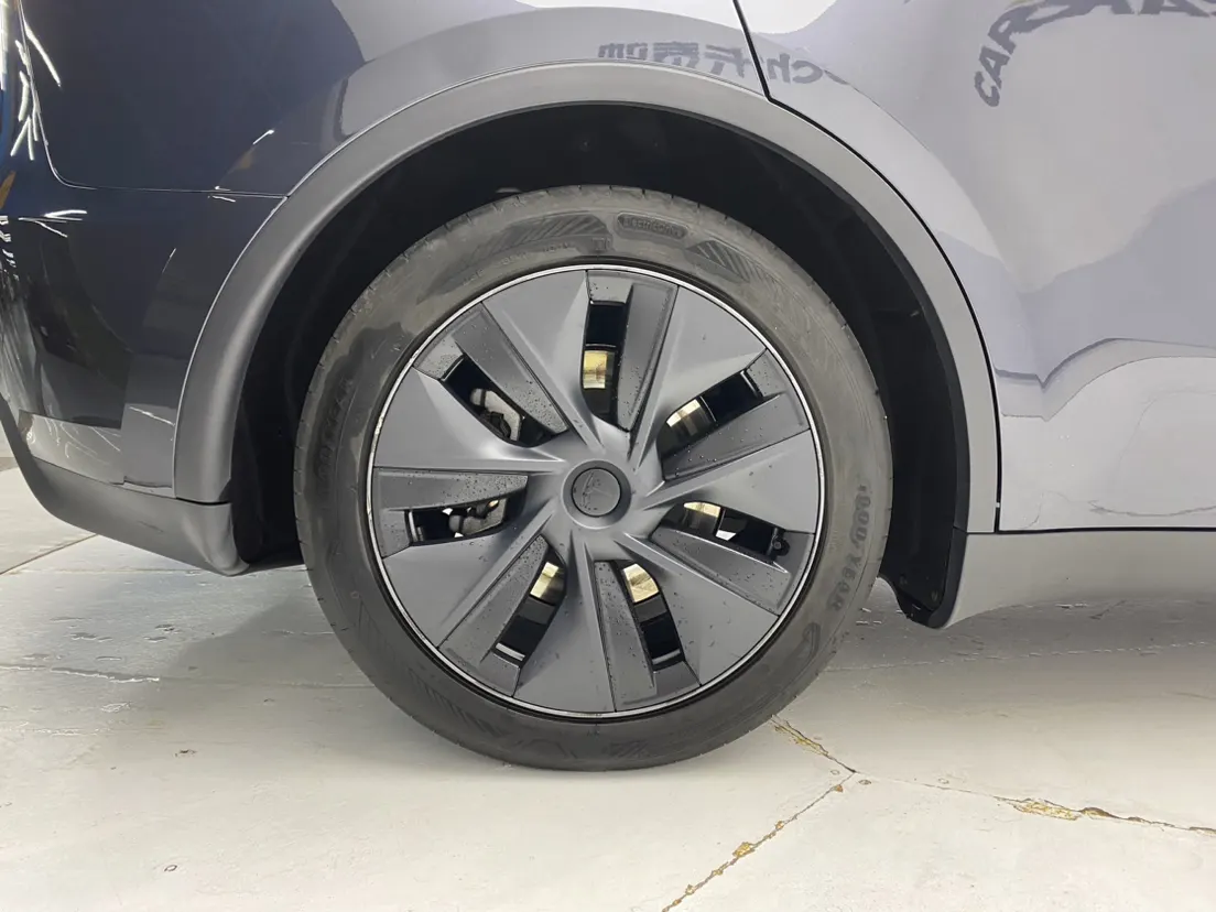 Tesla Model Y, 2024 11