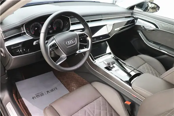 Audi A8L 50 TFSI, 2025 13