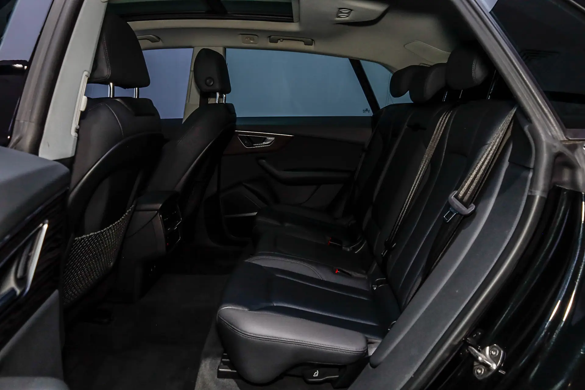 Audi Q8 55 TFSI, 2023 19