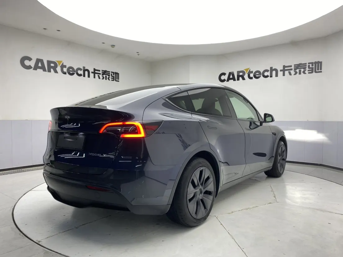 Tesla Model Y, 2024 все фото