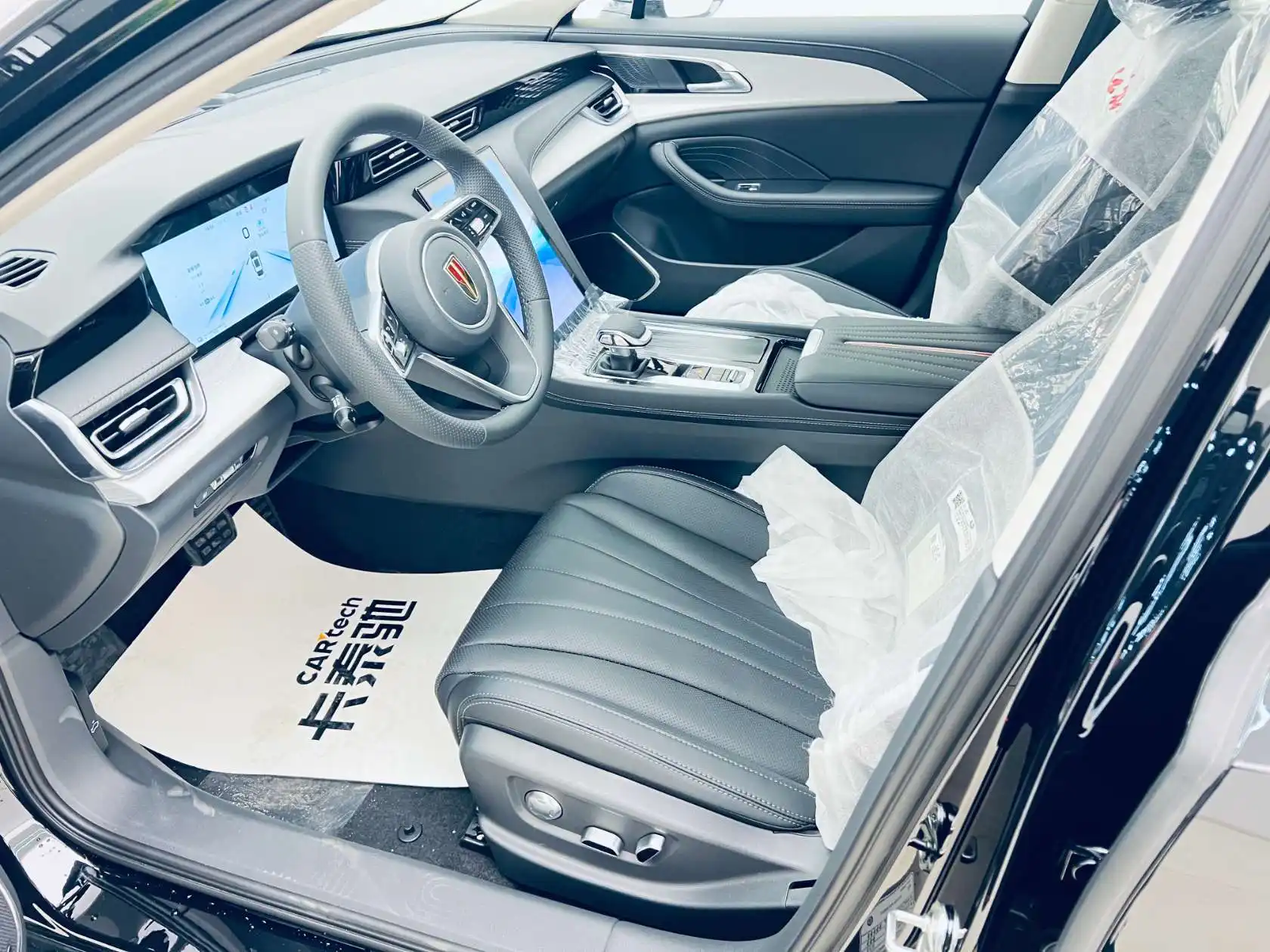 Hongqi H5, 2025 12