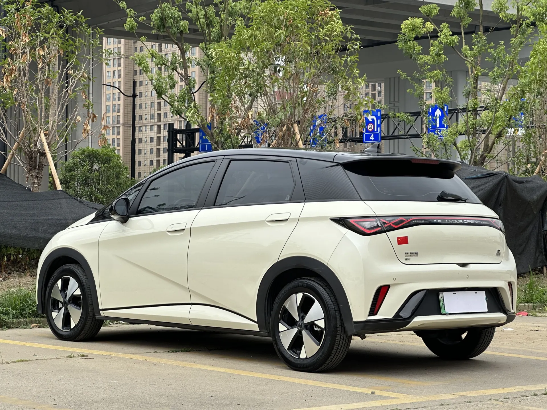 BYD Dolphin, 2023 4