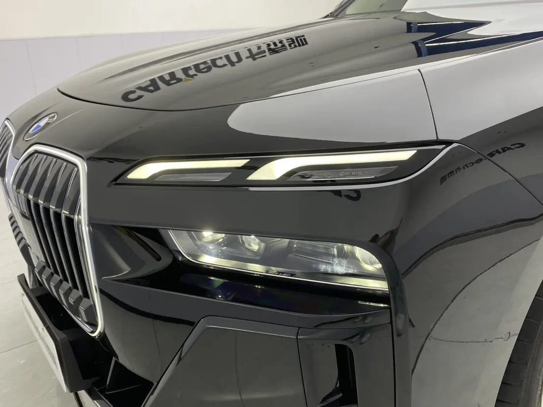 BMW 735Li, 2026 9