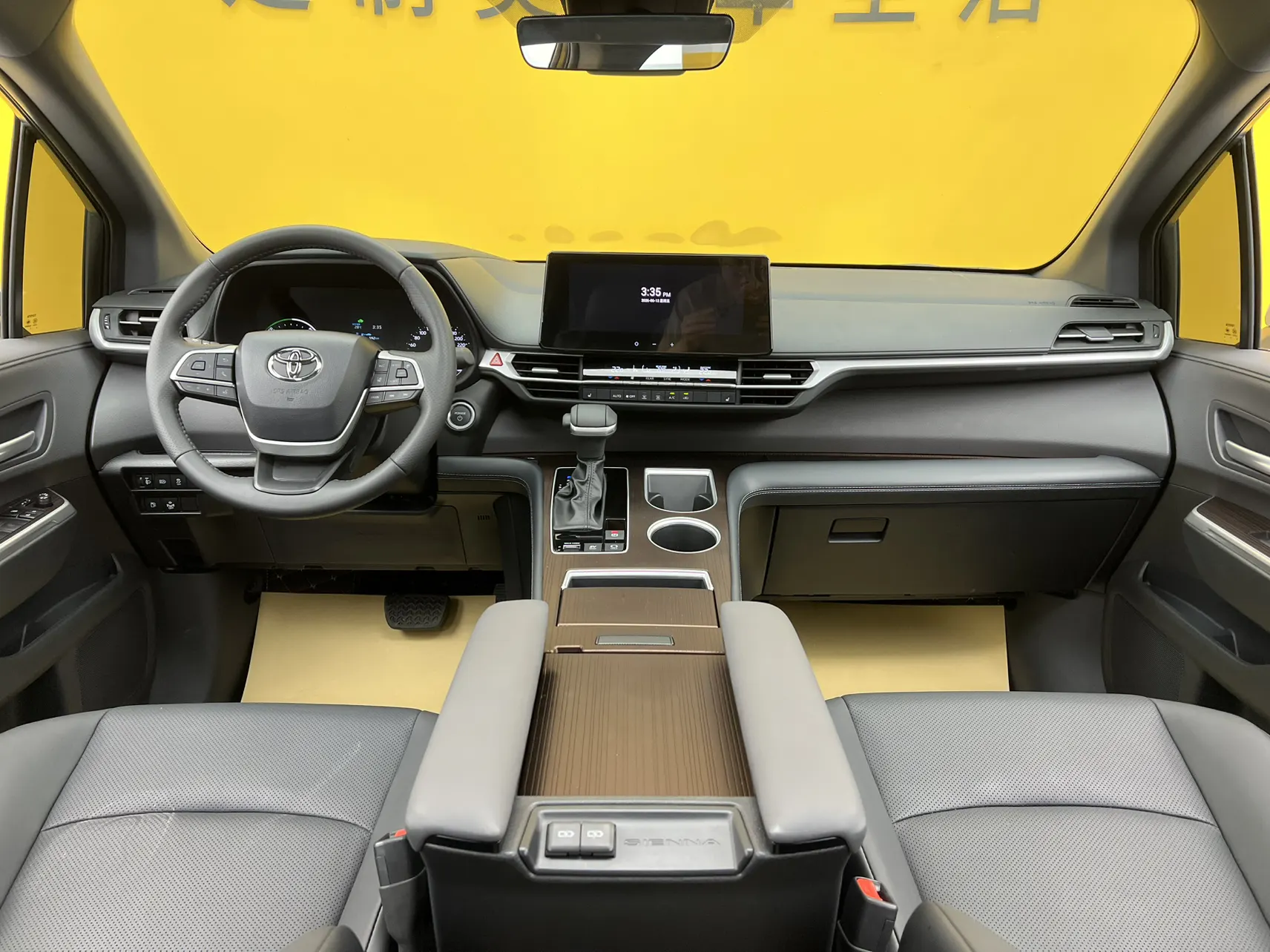 Toyota Sienna, 2025 15