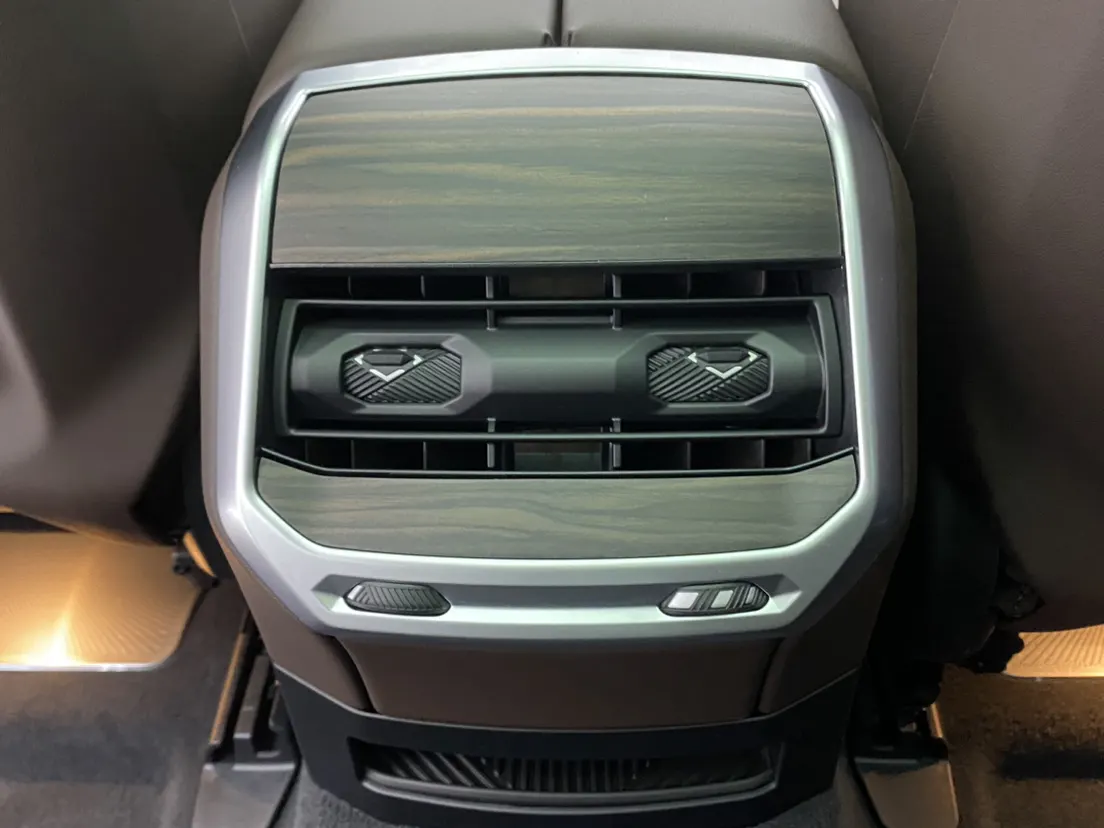 BMW 735Li, 2026 22