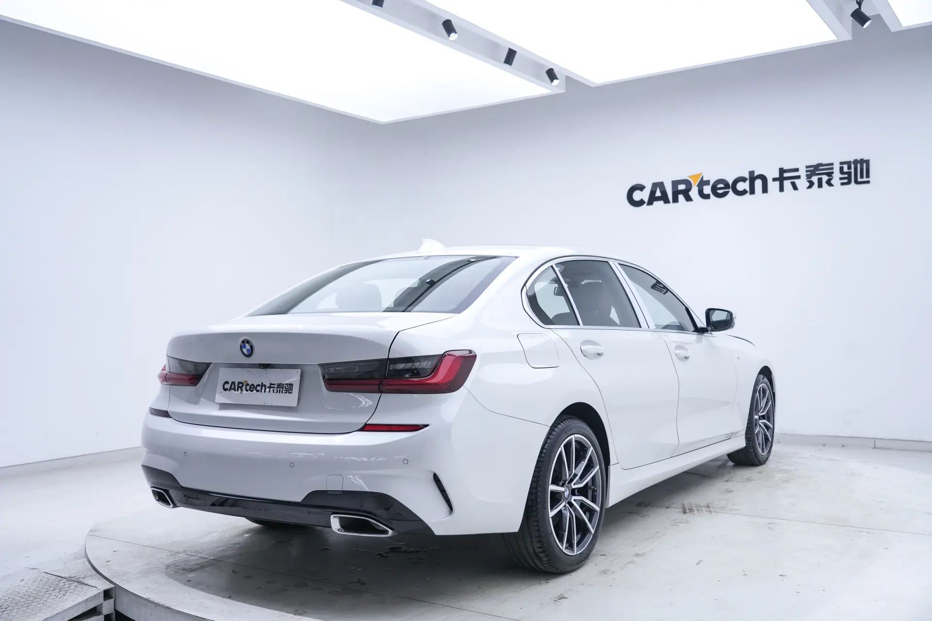 BMW 320Li, 2021 все фото