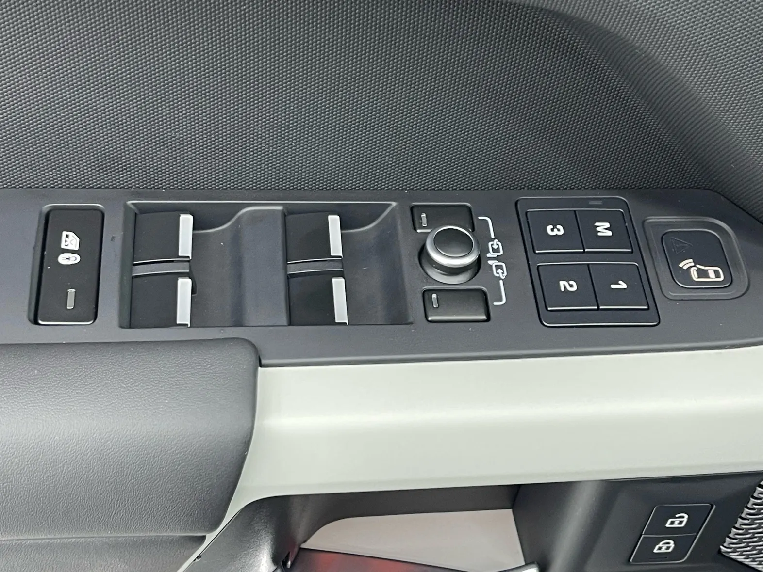 Land Rover Defender, 2022 18