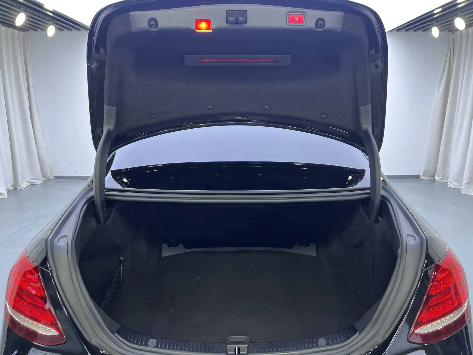 Mercedes-Benz E 320 L, 2017 все фото