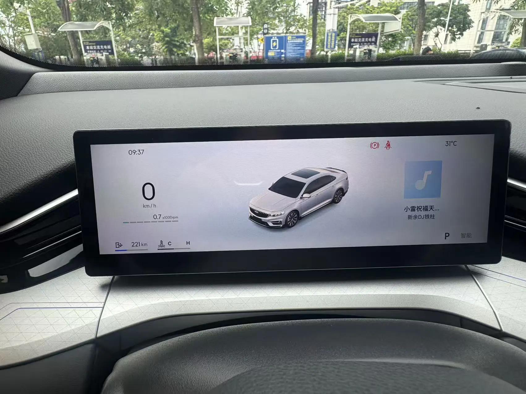 Geely Preface, 2025 18