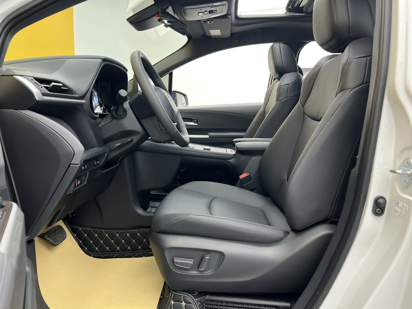 Toyota Sienna, 2025 19