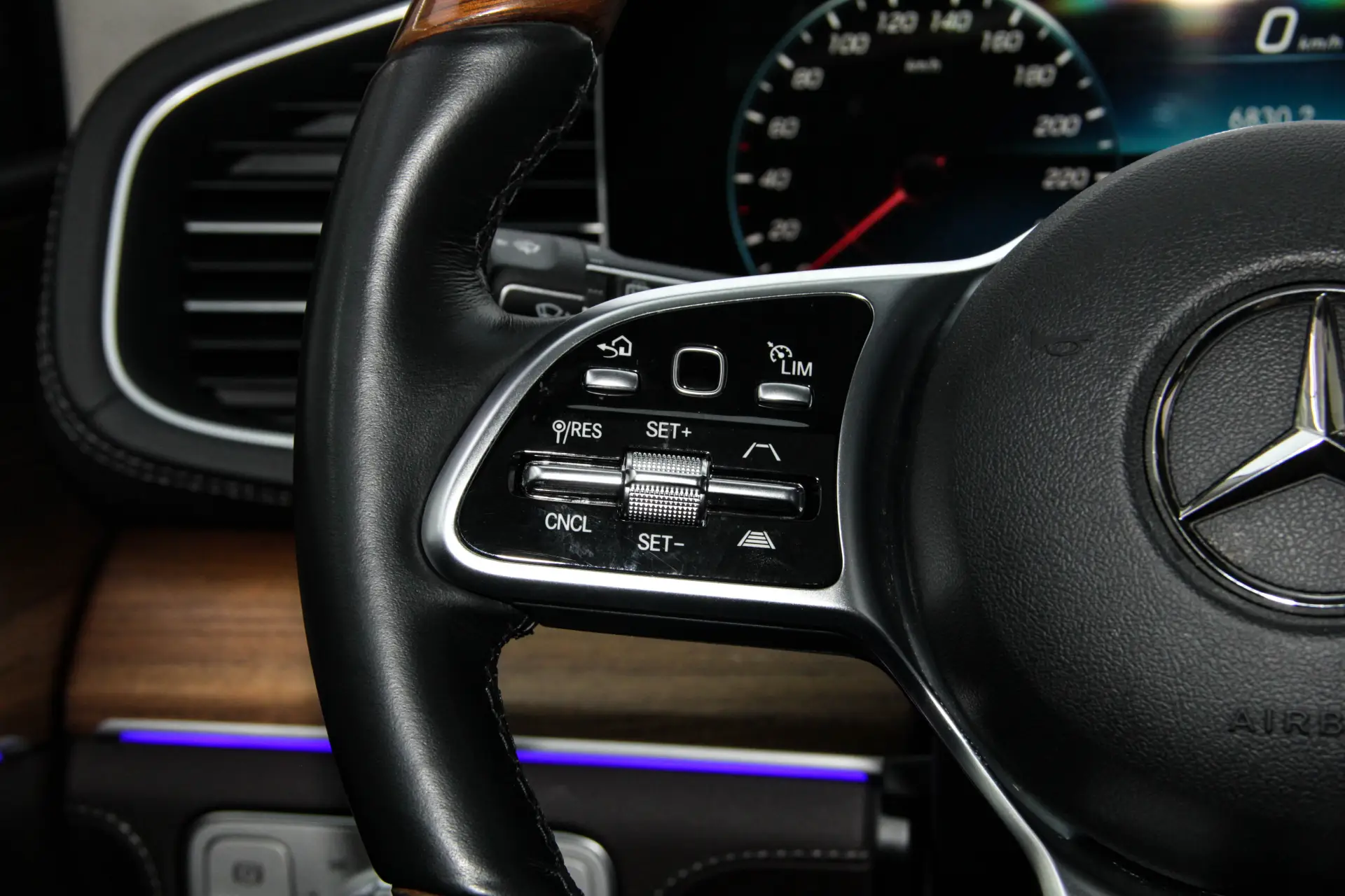 Mercedes-Benz GLS 450 4MATIC, 2024 24