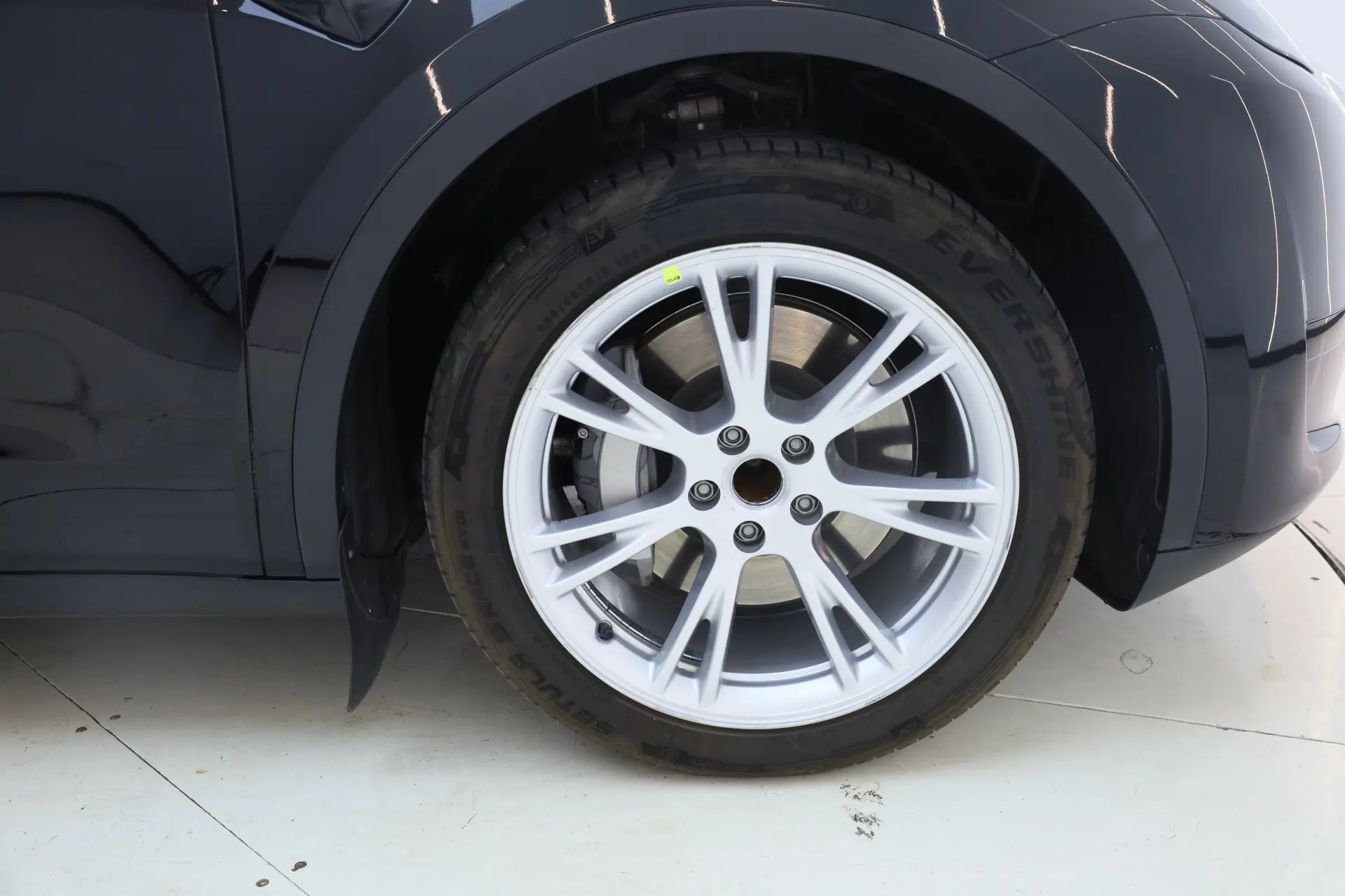 Tesla Model Y, 2023 11