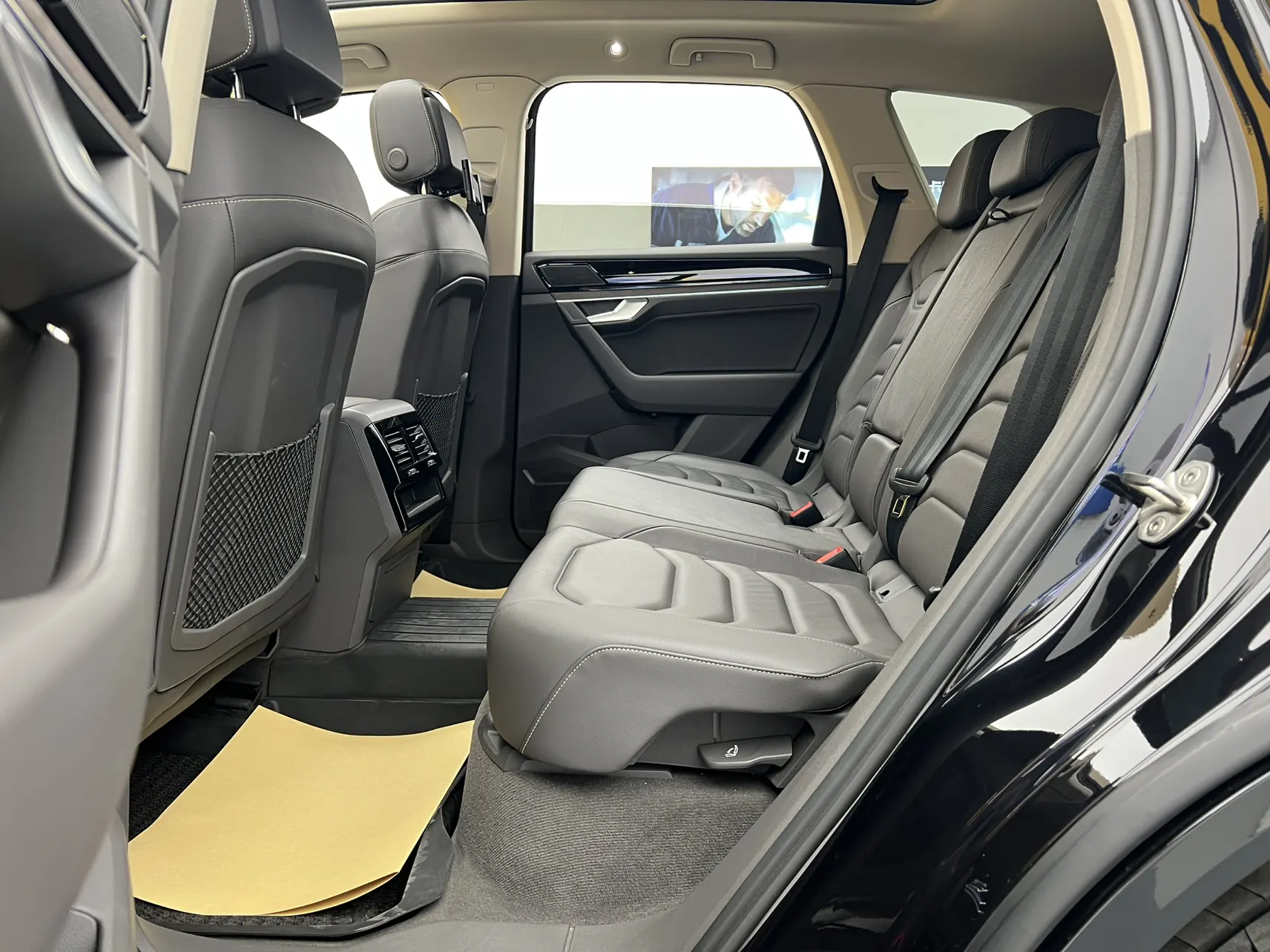 Volkswagen Touareg, 2022 24