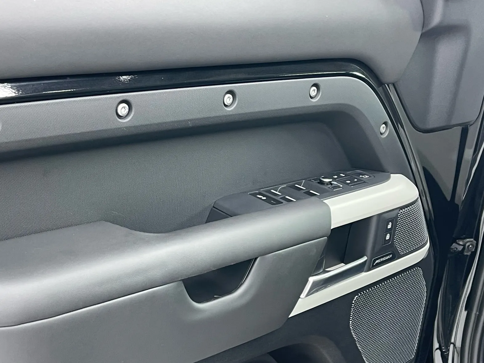Land Rover Defender, 2022 13