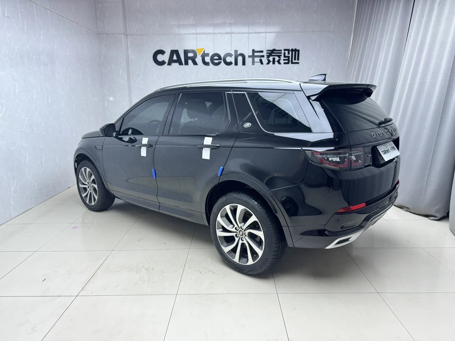 Land Rover Discovery Sport, 2023 10
