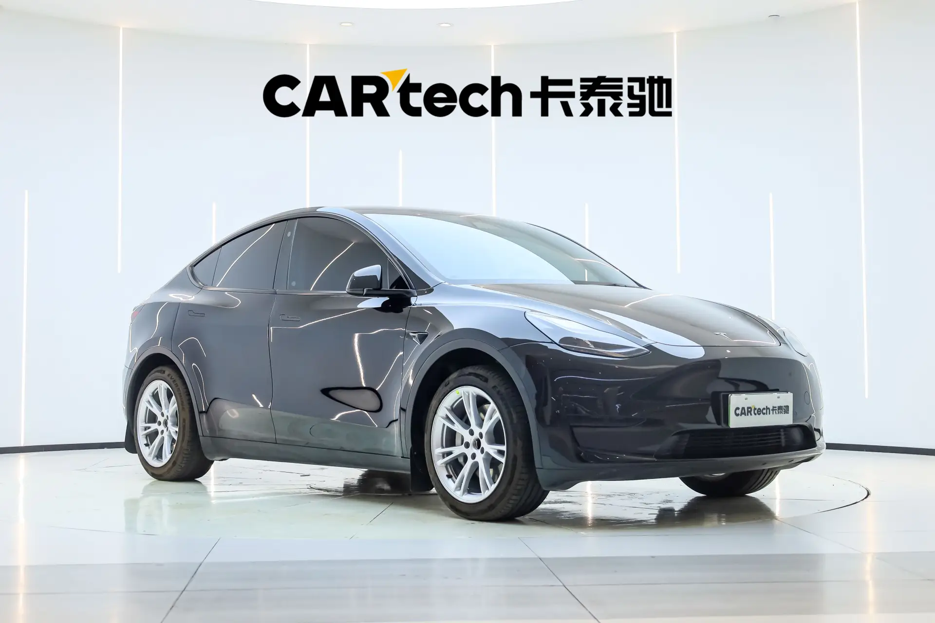 Tesla Model Y, 2023 2