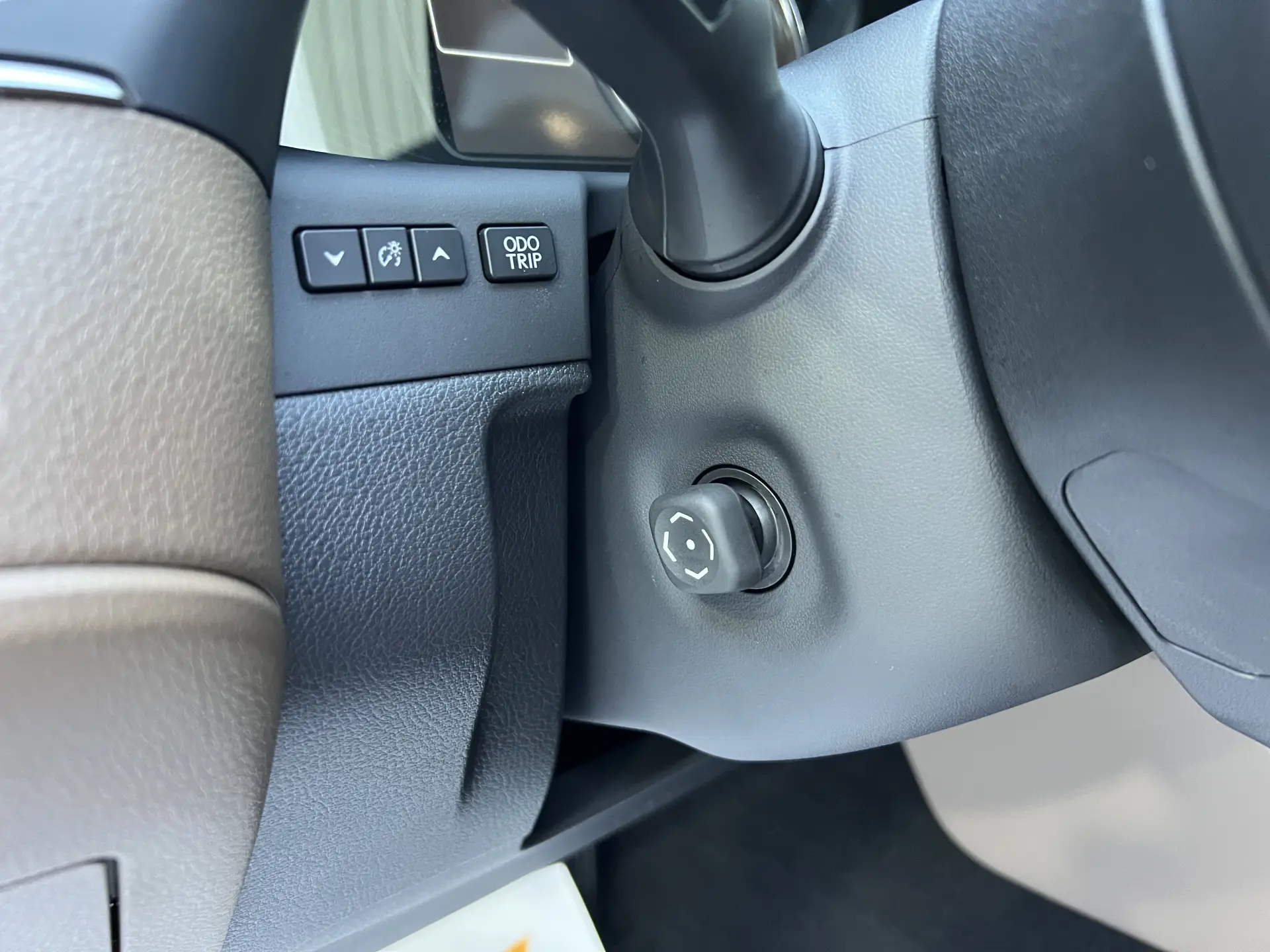 Lexus ES 200, 2026 18