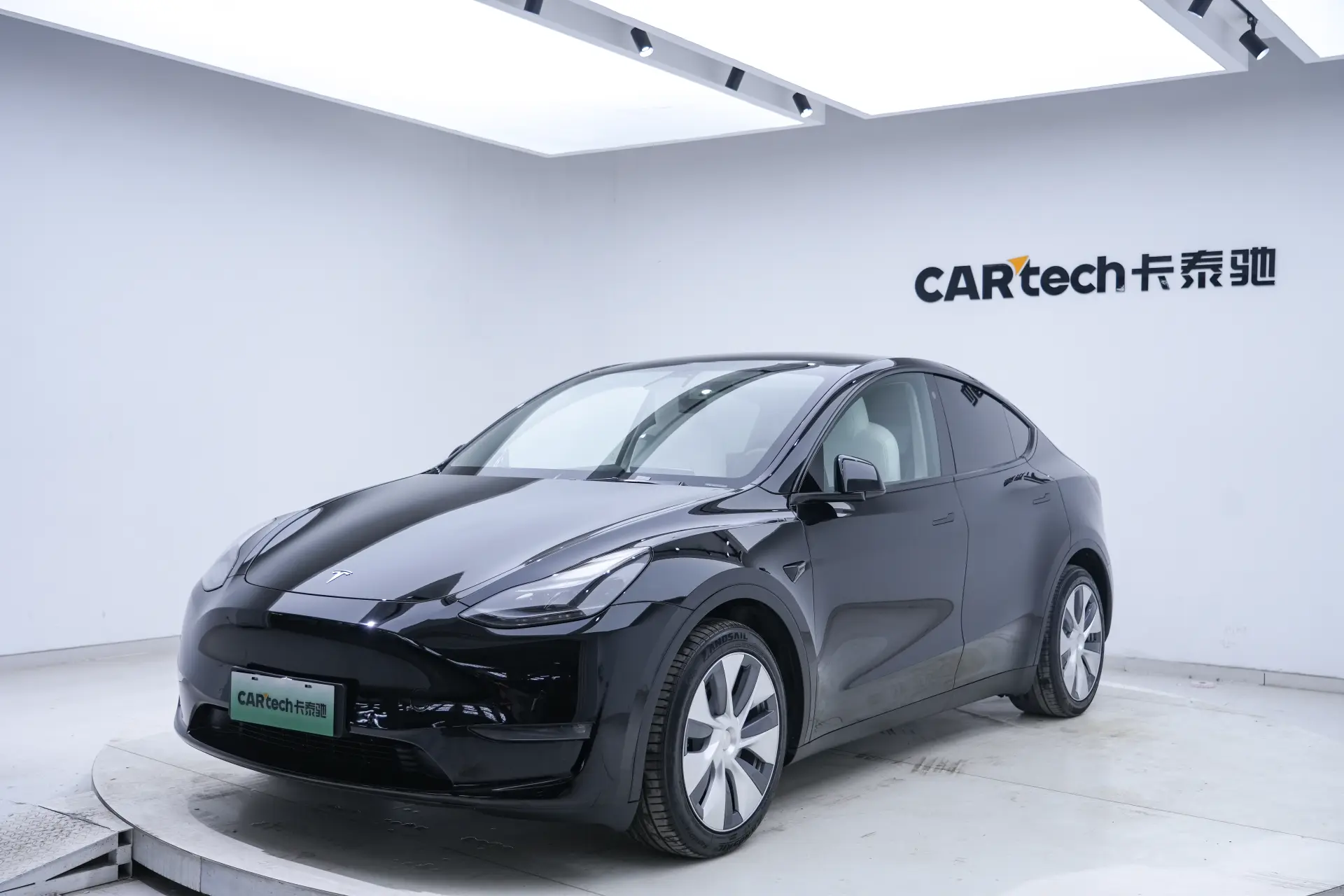 Tesla Model Y, 2021 15