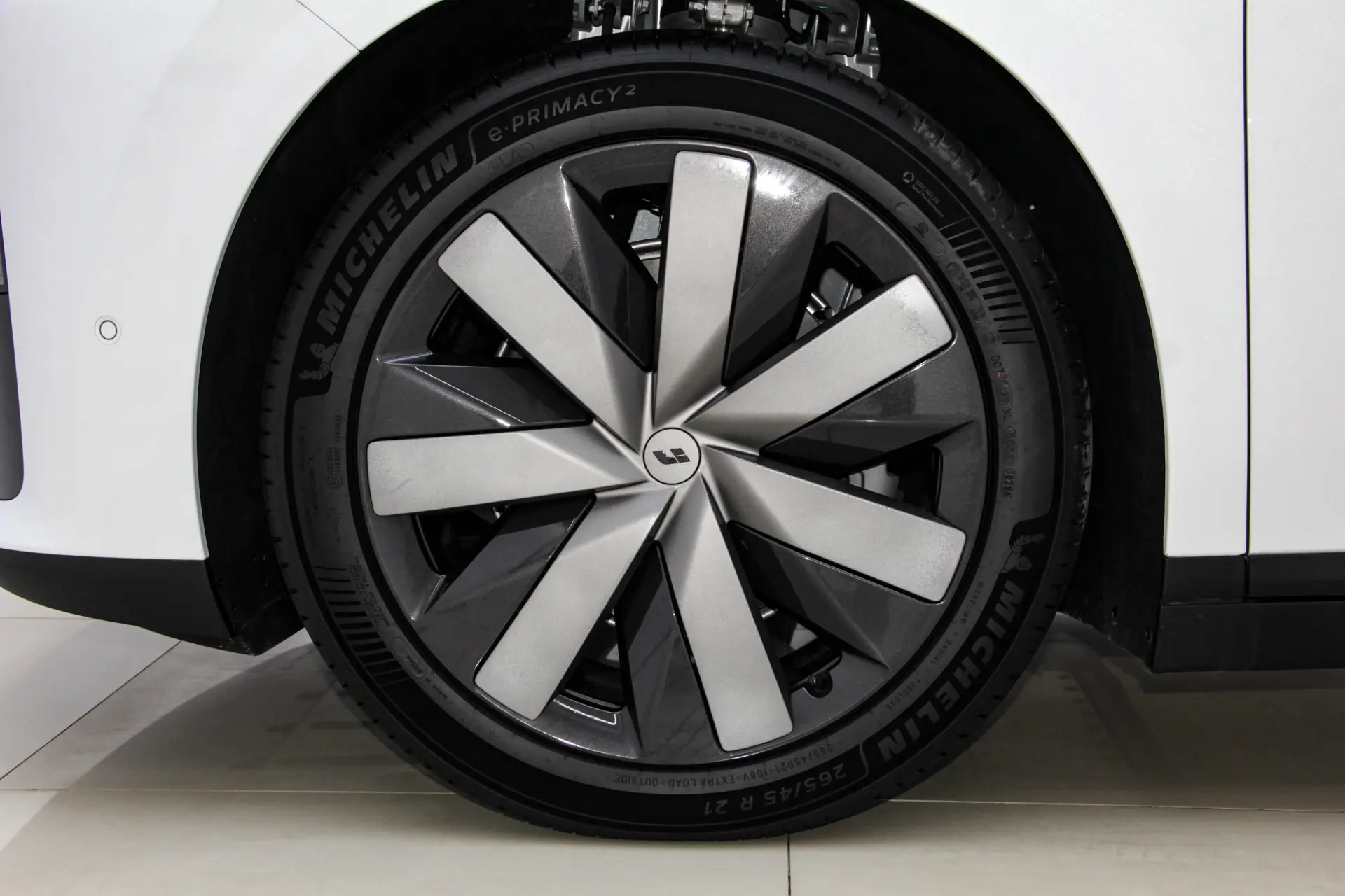 Li Auto i8, 2026 10