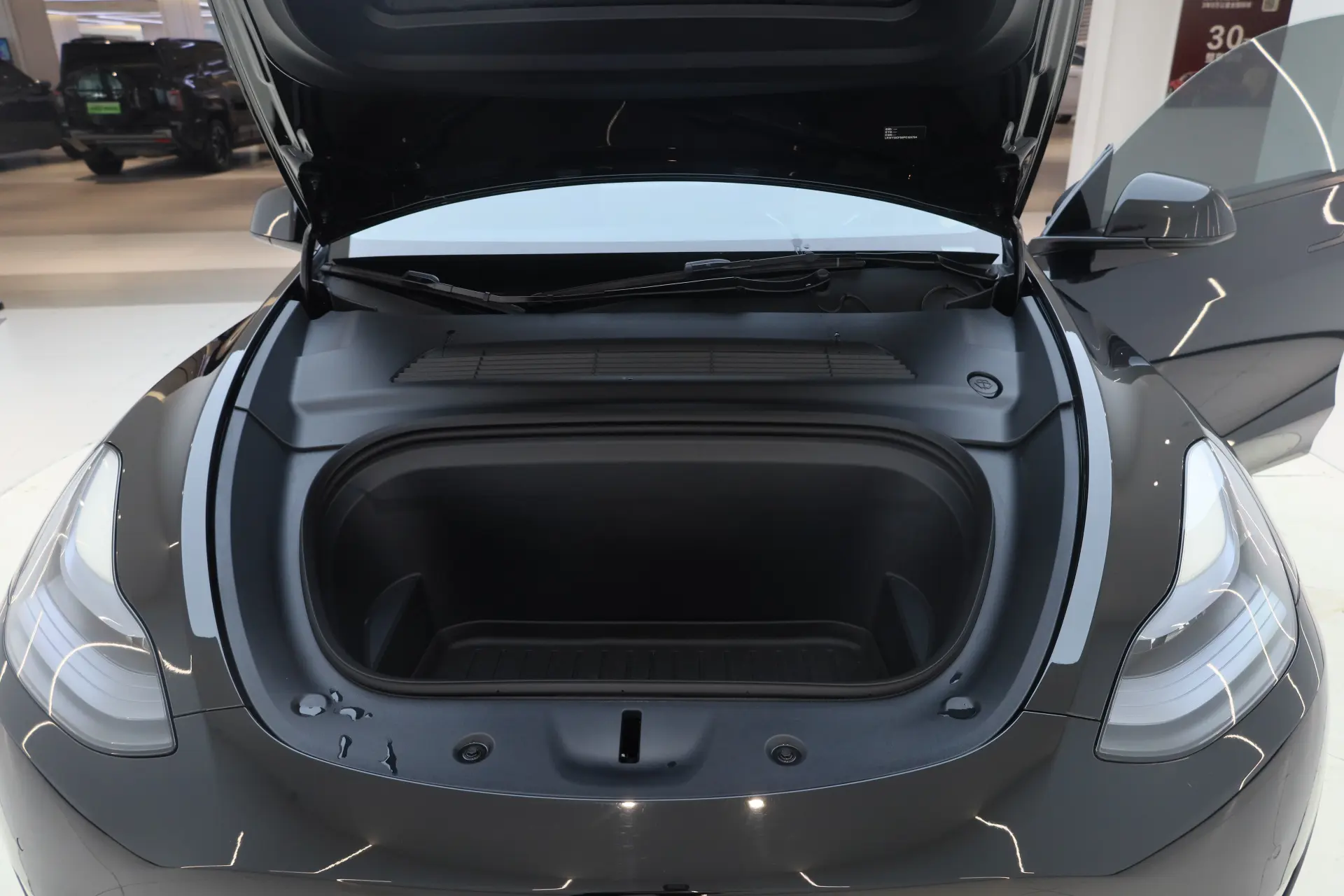 Tesla Model Y, 2023 12
