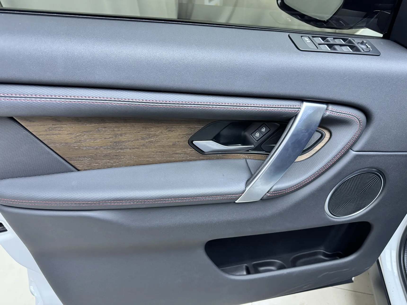 Land Rover Discovery Sport, 2023 8