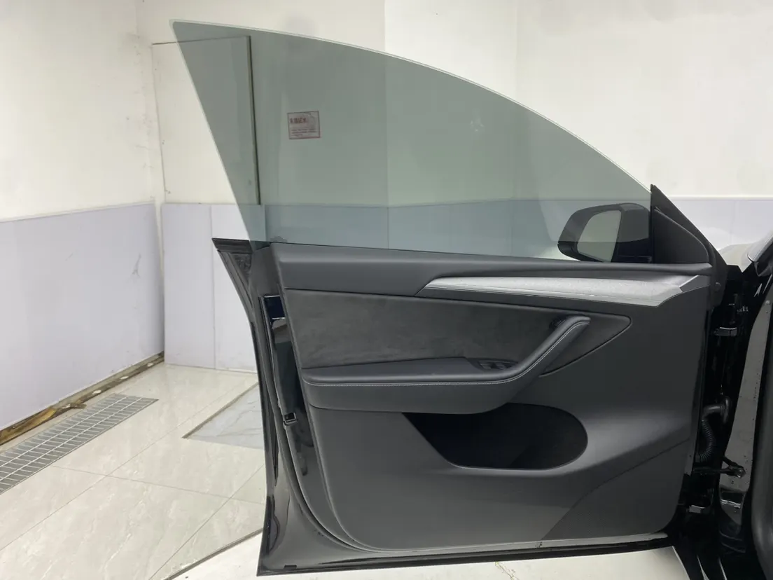 Tesla Model Y, 2023 14