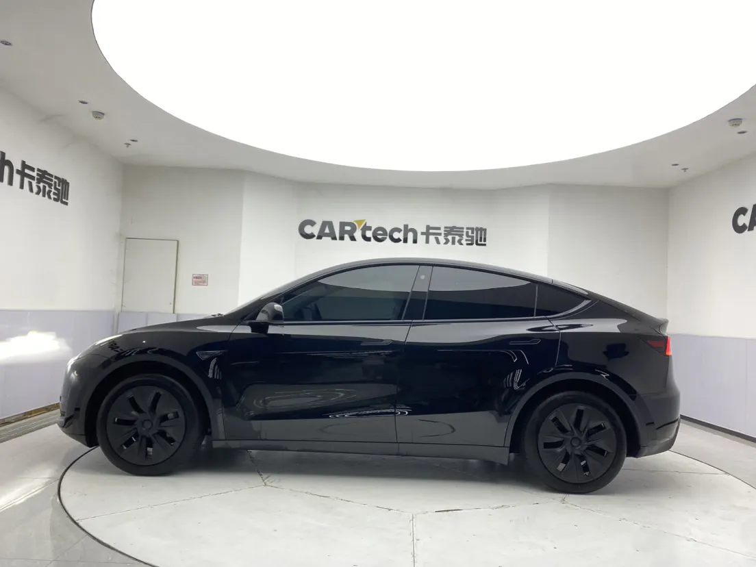Tesla Model Y, 2023 8