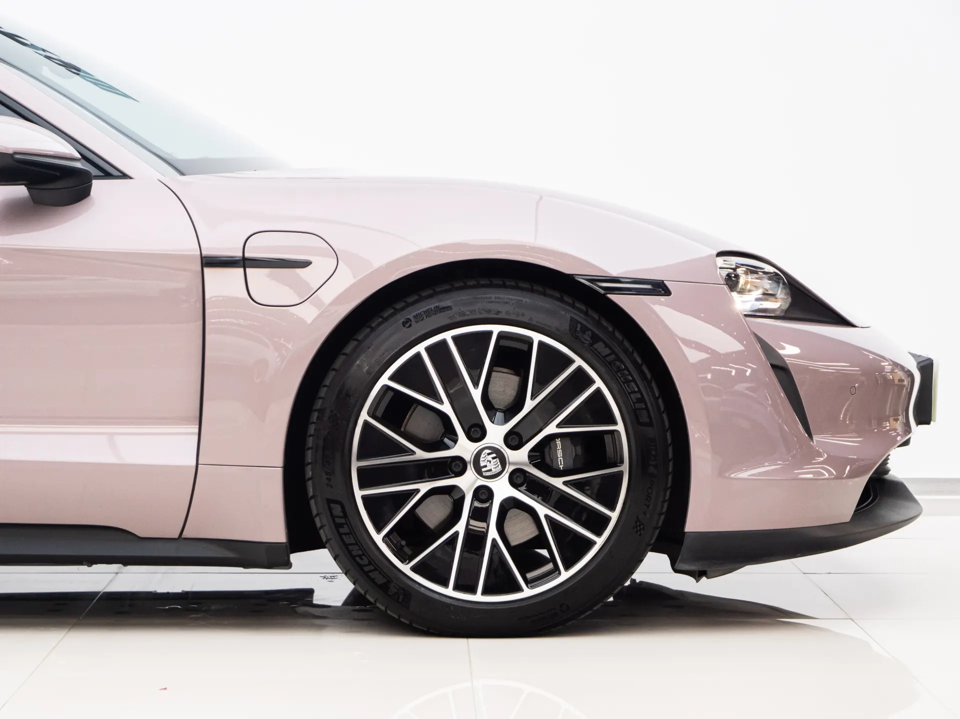 Porsche Taycan, 2023 14