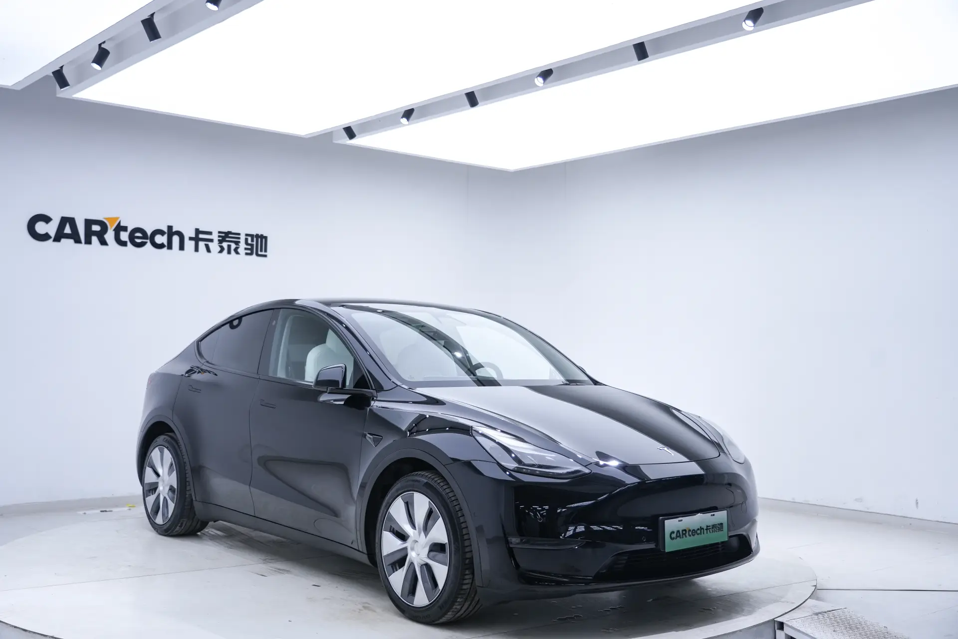 Tesla Model Y, 2021 2